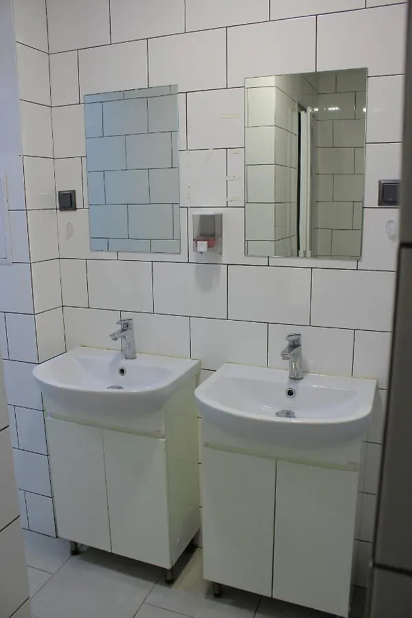 Ξενοδοχείο με διαμερίσματα Uneed Rooms Petropavlivska Κίεβο Ουκρανία