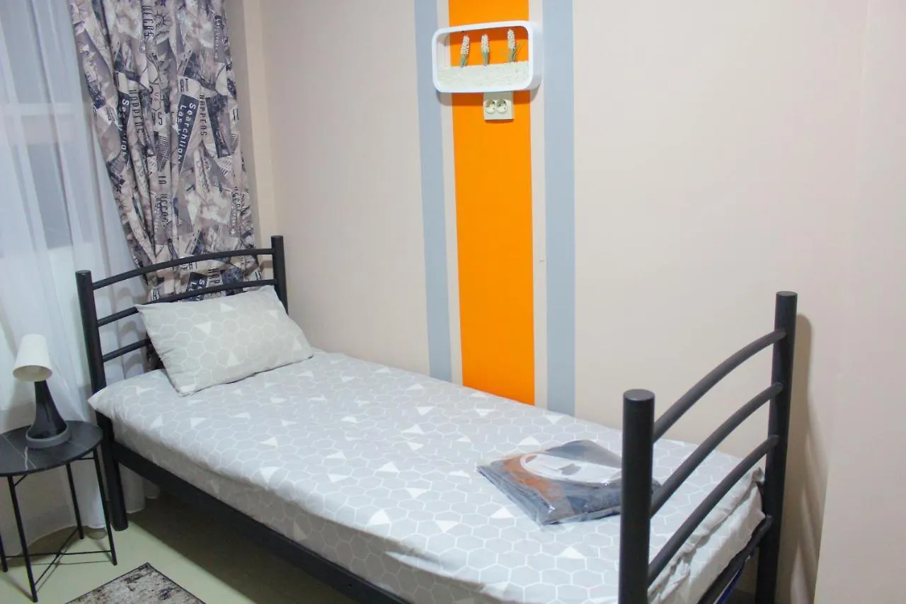 Ξενοδοχείο με διαμερίσματα Uneed Rooms Petropavlivska Κίεβο