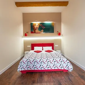 Апартаменты Alex Near Kreshatik St, Киев